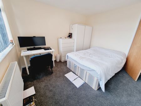 2 Bed Student Accommodation - Photo 4