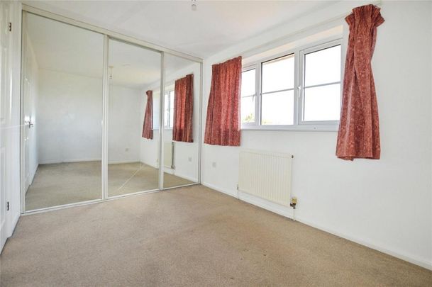 2 bedroom end of terrace house to rent - Photo 1