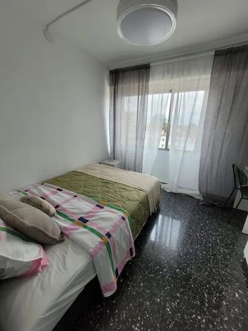 Carrer de Juan de Garay, Valencia, Valencian Community 46017 - Photo 2