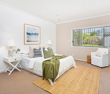 Spacious Coastal Family Living in the Heart of Kiama - Photo 6