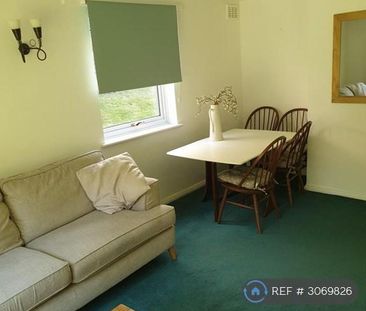 2 bedroom flat to rent - Photo 2