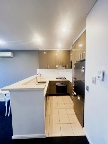 2 bed 2 bath - Photo 4