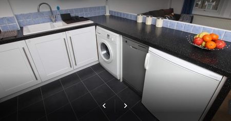 3 Bed Flat, Glazbury Road, W14 - Photo 4