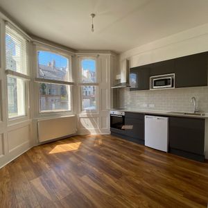 Studio Flat, Seafield Road, BN3 - Photo 2