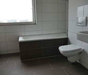 ﻿Schöne 2-Zimmer-Wohnung mit Tageslichtbad und Balkon in Maintal-Bi... - Photo 1