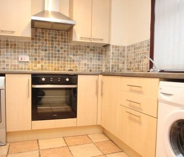 Chapelle Crescent, Tillicoultry - Photo 5