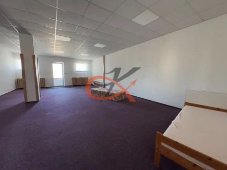 Pronájem prostorného bytu Rožnov pod Radhoštěm - Fotografie 4