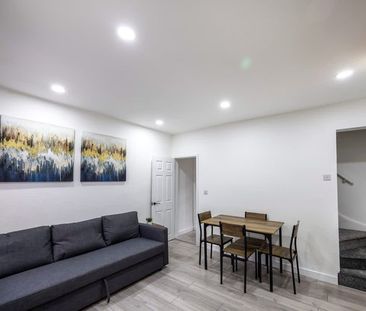 Ainslie Street - Photo 3