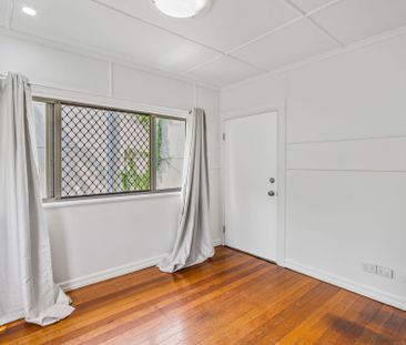 For Lease: Freshly Updated Family Home in a Quiet Goodna Location! - Photo 3