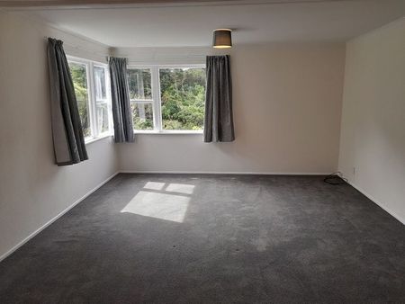 Recently renovated family home with great location - Photo 4