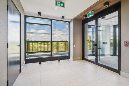 For Lease - 335 WHEAT BOOM Drive Unit# 2001, Oakville, Ontario - Photo 5