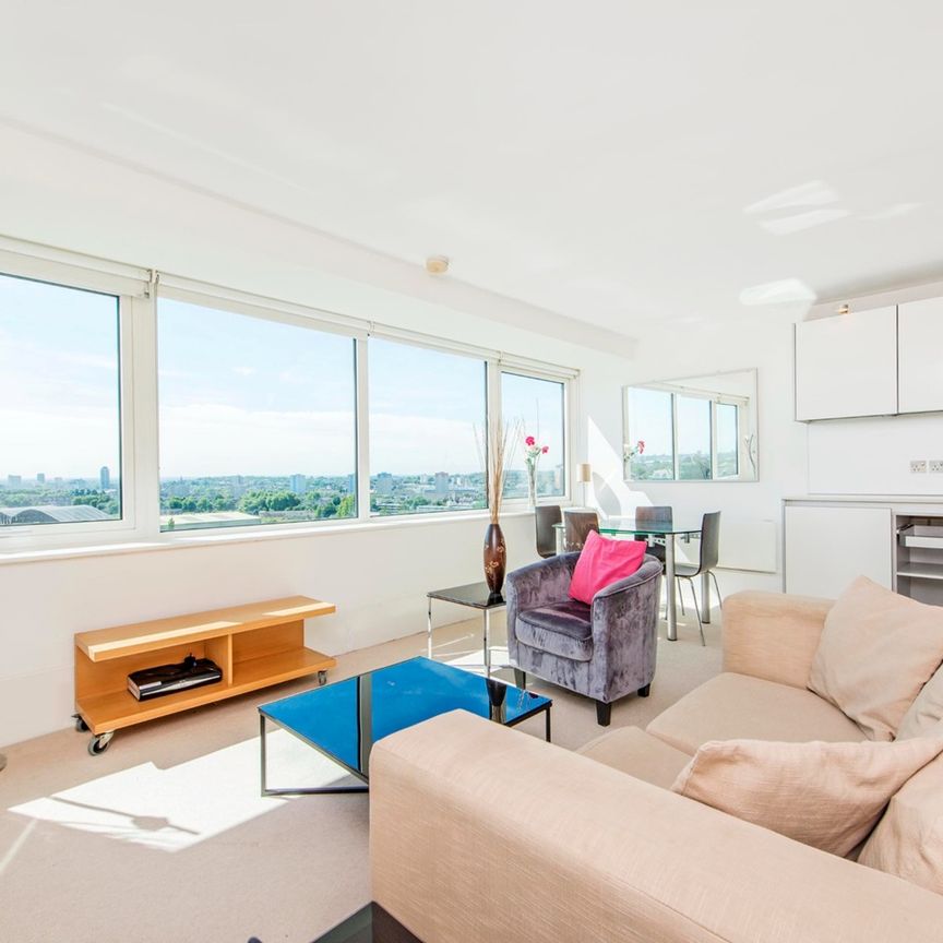 2 Bed Flat, Aragon Tower, SE8 - Photo 1