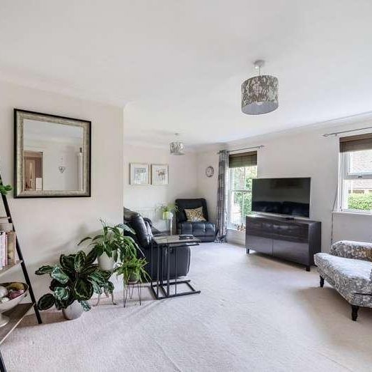 Chesterton Lane, Cirencester, Gloucestershire, GL7 - Photo 1