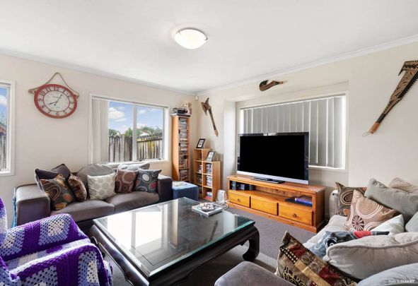 12 Rock Daisy Crescent, Mangere, Auckland - Photo 1