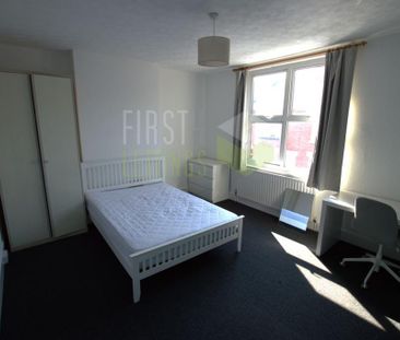 4 bedroom terraced house to rent - Photo 4