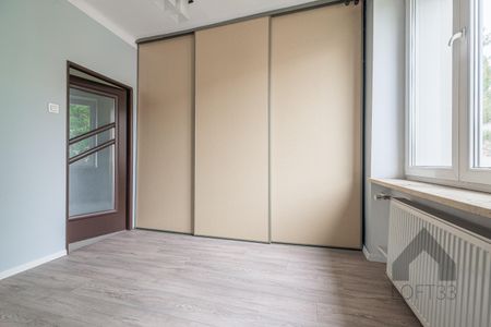 Przestronnne, dwupokojowe mieszkanie w Centrum Jaworzna do wynajęcia | Spacer 3D - Photo 5