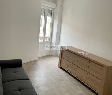 Location Appartement 3 pièces 40m² NIMES 30000 - Photo 2