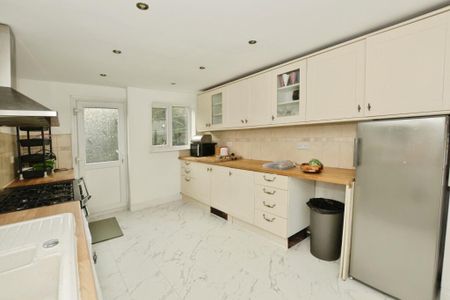 Beachborough Road, Folkestone - Photo 4