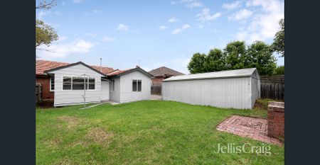 Fully Repainted Home with New Fittings Throughout! - Photo 5