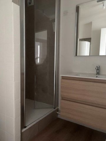 Location Appartement 3 pièces 49m² BAGNERES DE BIGORRE 65200 - Photo 5