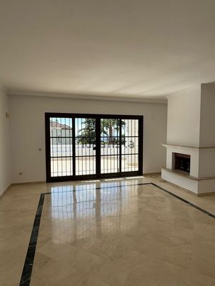 Alquiler de chalet adosado en Urbanizacion Puerto de los Almendros, 52 C - Photo 1