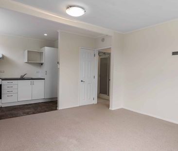 Peaceful unit with views over the water - Photo 2