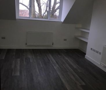 2 Bed Flat, Springbridge Road, M16 - Photo 2