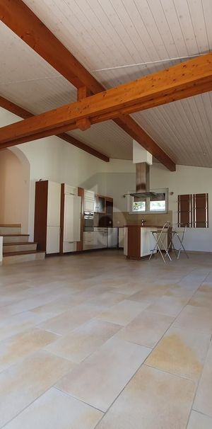 AU REZ AVEC JARDIN DE PLAISANCE - Photo 1