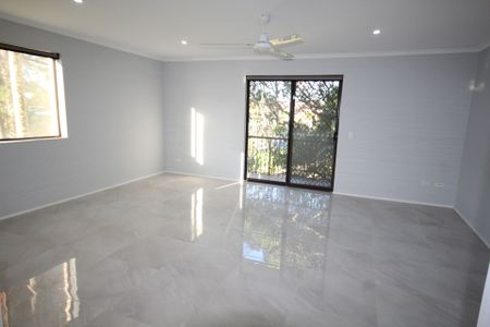 Beautiful 2 Bedroom Unit in a Small Complex! - Photo 5