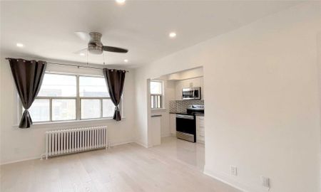 For Lease - 981 O'Connor Drive Unit# 1, Toronto, Ontario - Photo 2