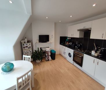 1 Bed Flat, Tooting High Street, SW17 - Photo 4