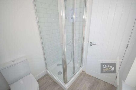 |ref: |, College Place, Southampton, SO15 - Photo 3