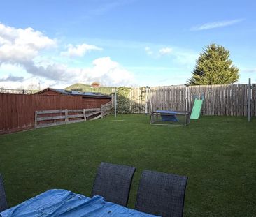 2 bedroom semi-detached house to rent - Photo 4