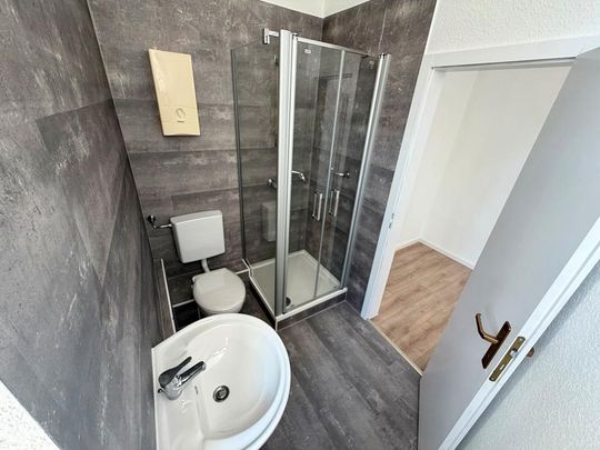 Frisch sanierte 3,5-Zimmer-Altbauwohnung in zentraler Lage von Wuppertal - Photo 1