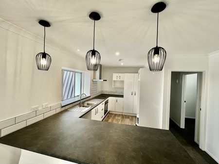 3-Bedroom Unit with Spectacular City Views - Photo 5