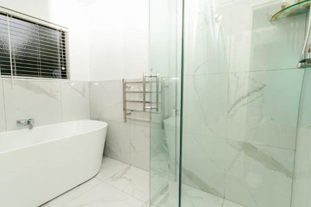 2 bedroom in Bayview - Photo 2