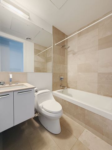 For Lease - 50 Charles Street Unit# Lph5304, Toronto, Ontario - Photo 4