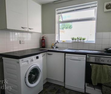 1 bedroom house of multiple occupation to rent - Photo 6