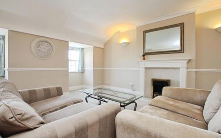 A brilliant property located within a short walk to both Clifton Village and the Triangle. - Photo 5
