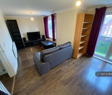 4 bedroom detached house to rent - Photo 1