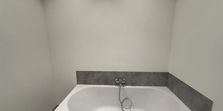 Eengezinswoning te huur in Péruwelz voor € 1.100 met 3 slaapkamers - Foto 4