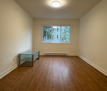 2140 Av. Hingston Montréal (Côte-des-Neiges, QC H4A - Photo 1