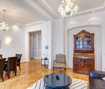 Beautifully furnished apartment in Gärtnerplatzviertel - Foto 1