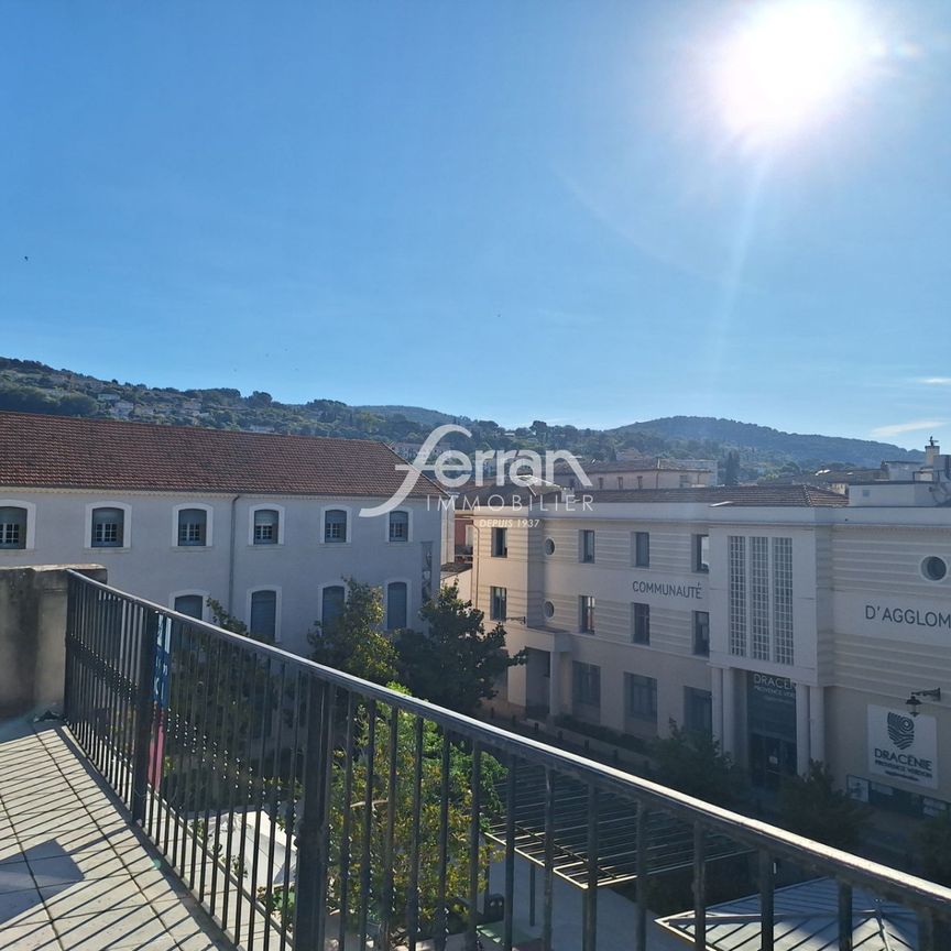 Location Appartement 3 pièces 95m² DRAGUIGNAN 83300 - Photo 1