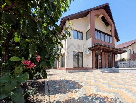 Casa lux mobilata sau partial Bucium - Fotografie 5