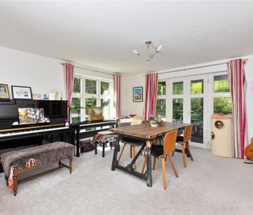 3 bedroom apartment to rent - Photo 2