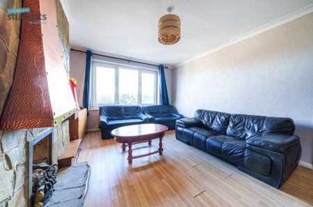 4 bedroom semi-detached house to rent - Photo 2