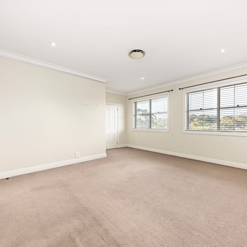 11 Fleming Street, Northwood. - Photo 1