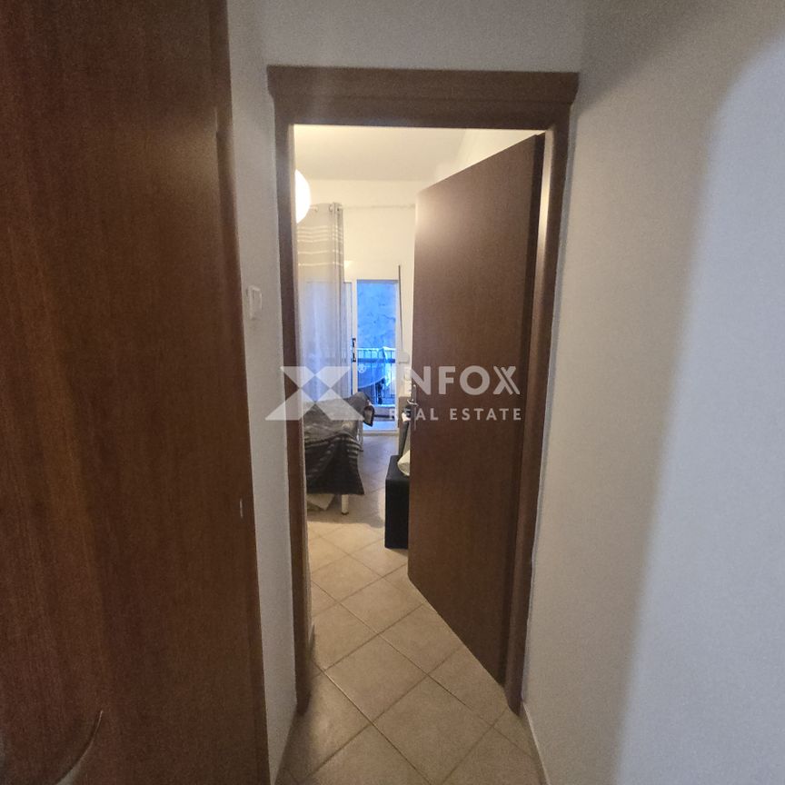 Ενοικιάζεται Φωτεινό Επιπλωμένο Διαμέρισμα στη Χαριλάου 48 τ.μ. - Photo 1