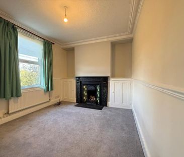 3 bedroom end of terrace house to rent - Photo 1